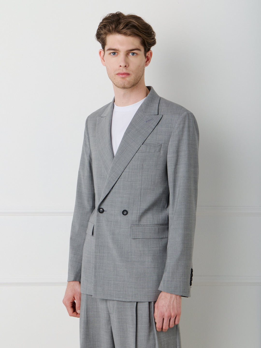 CLASSIC DOUBLE-BREASTED JACKET