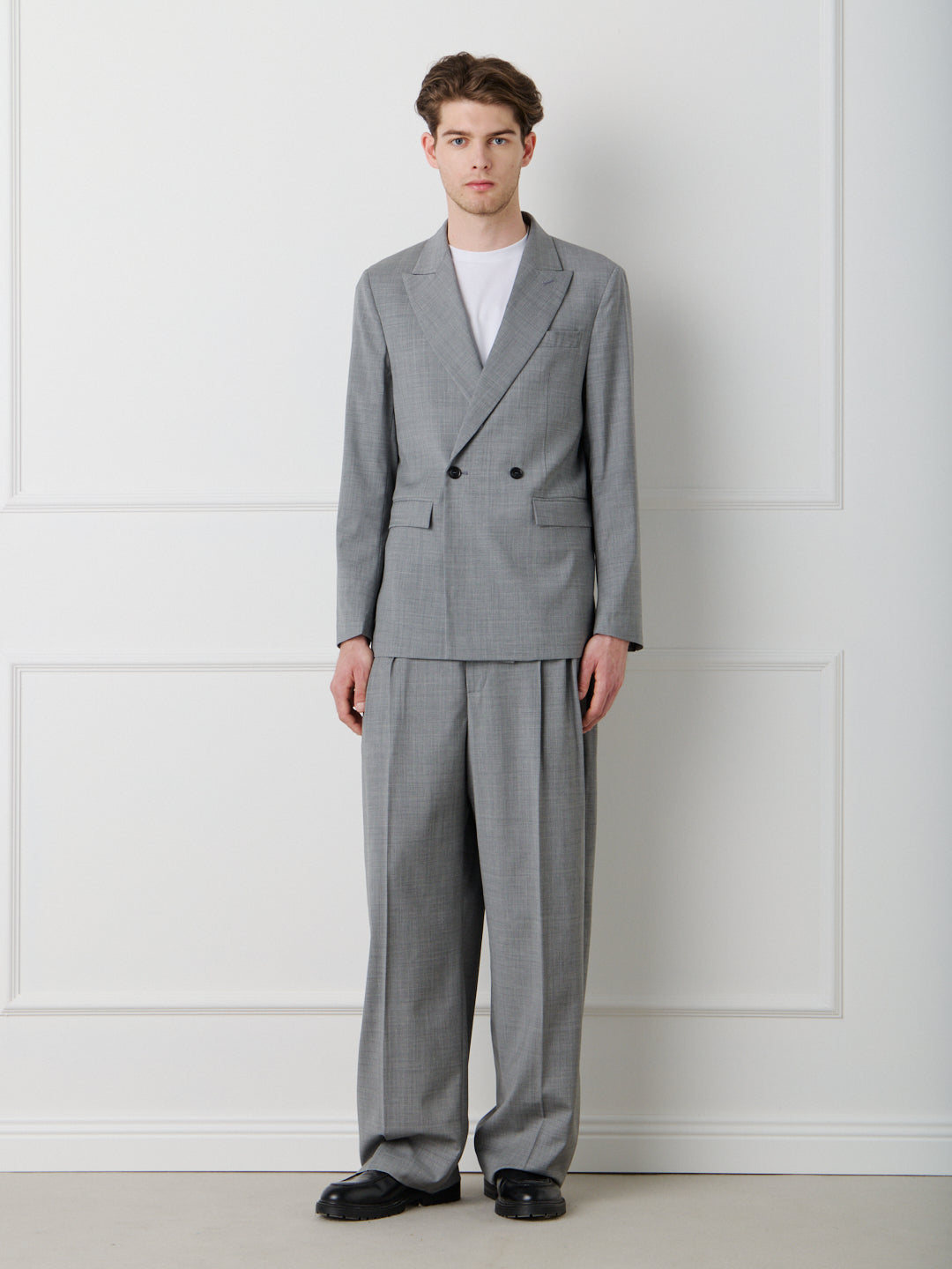 CLASSIC DOUBLE-BREASTED JACKET