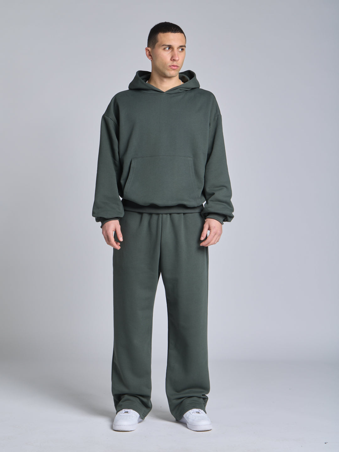 ESSENTIAL SWEATPANTS