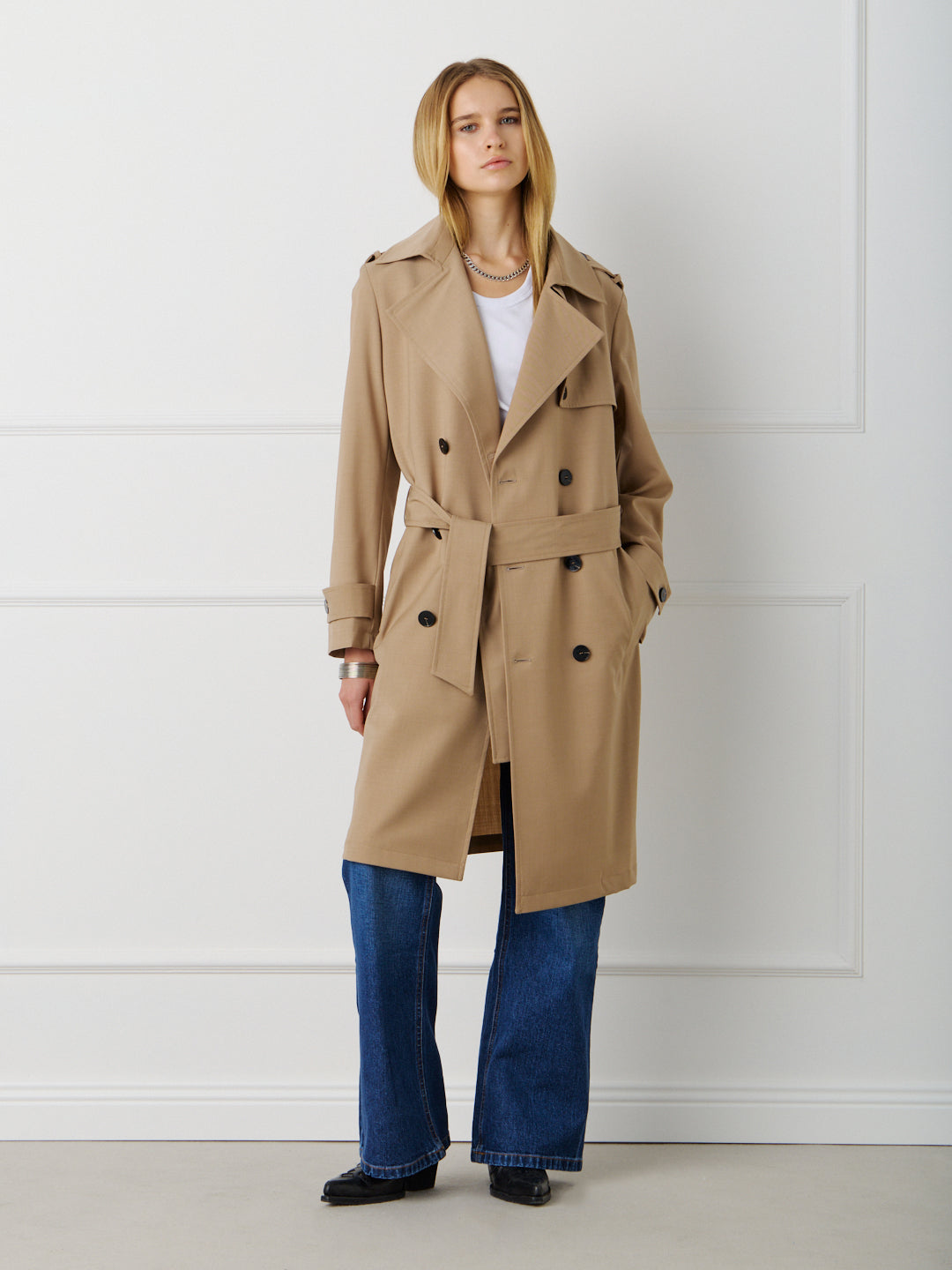 TRENCH COAT