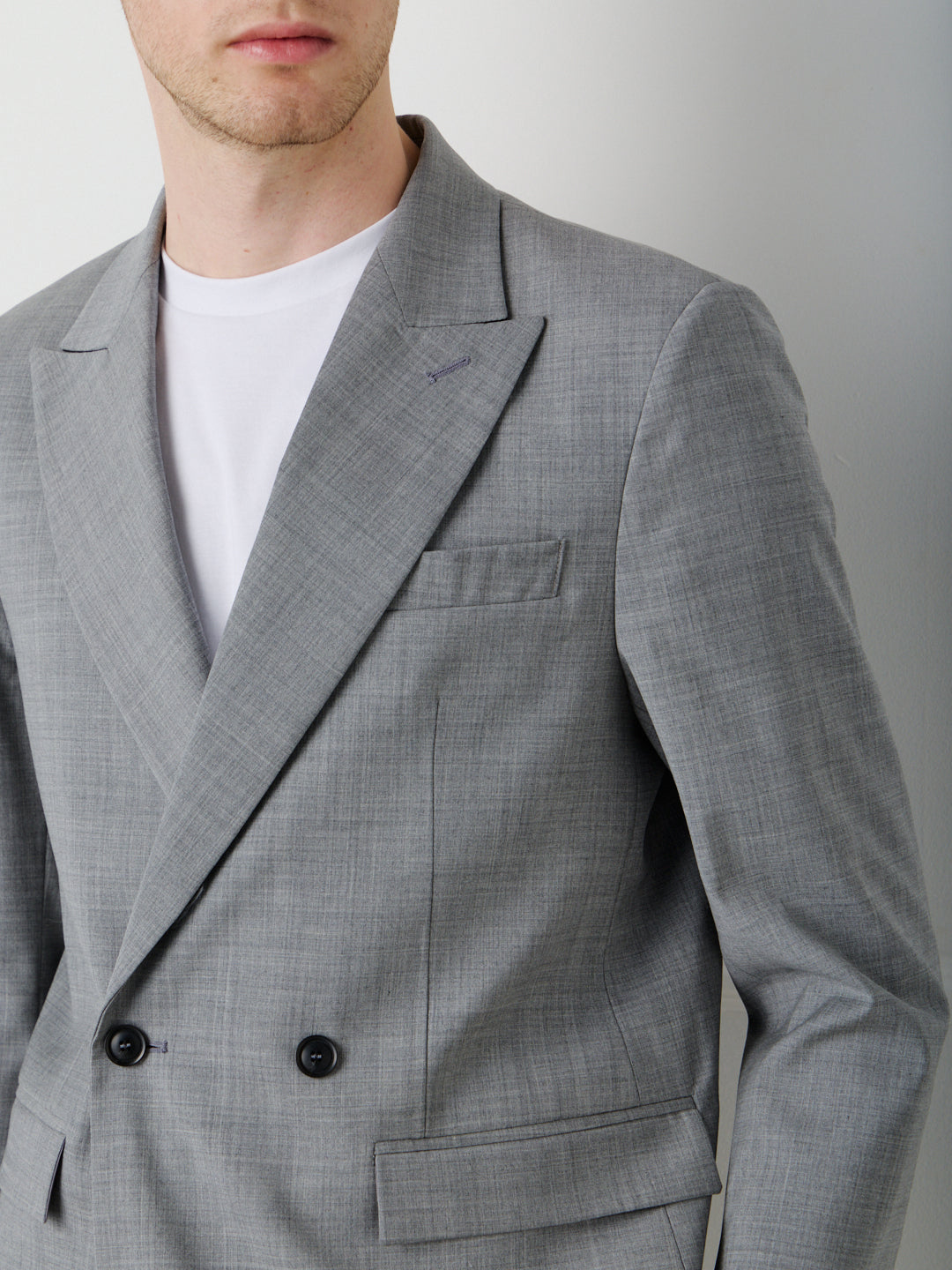 CLASSIC DOUBLE-BREASTED JACKET