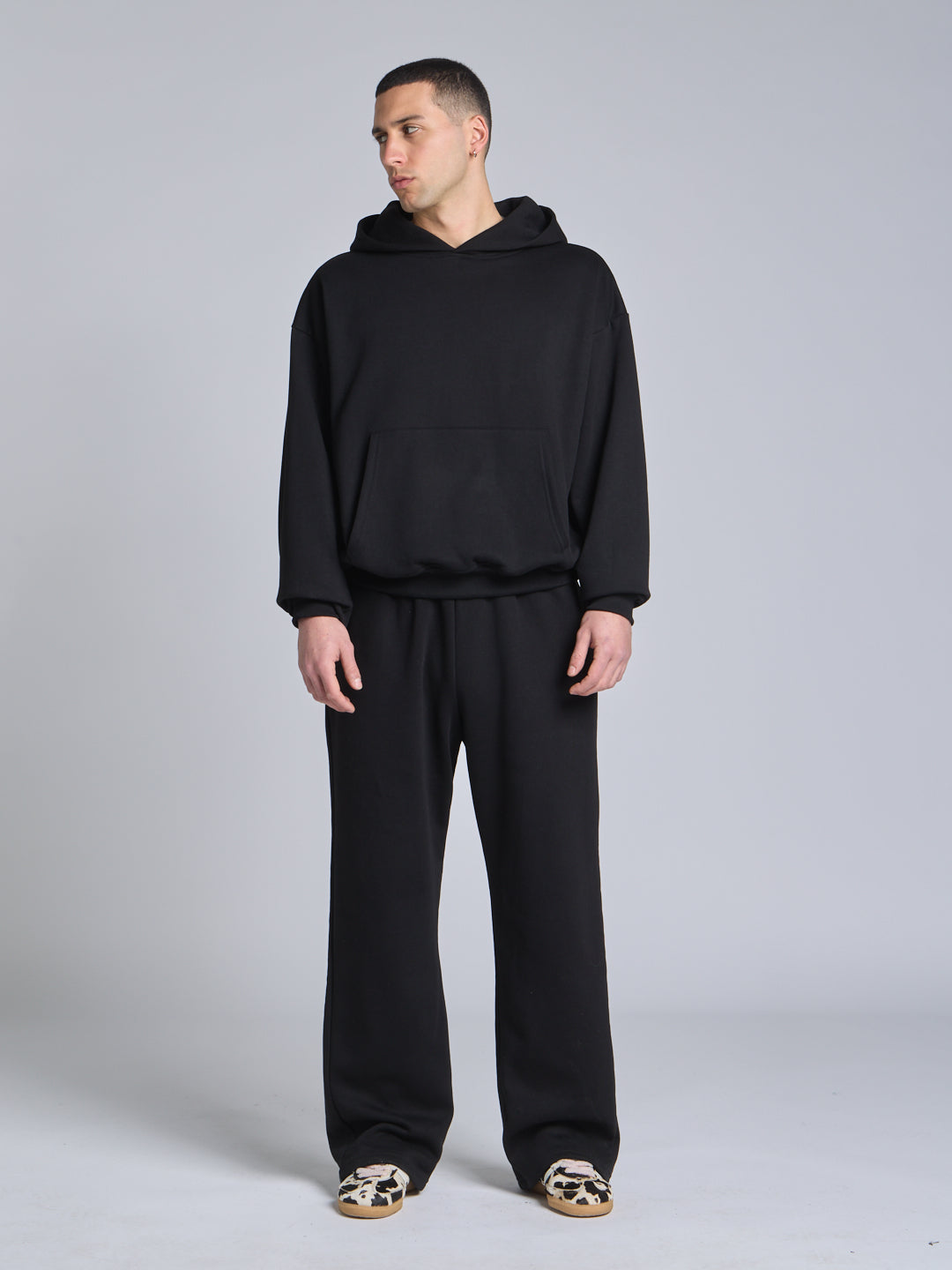 ESSENTIAL SWEATPANTS