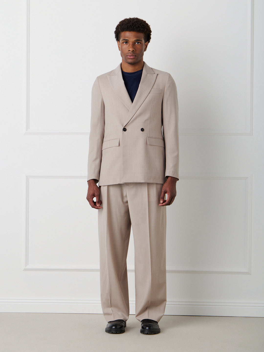 CLASSIC DOUBLE-BREASTED JACKET
