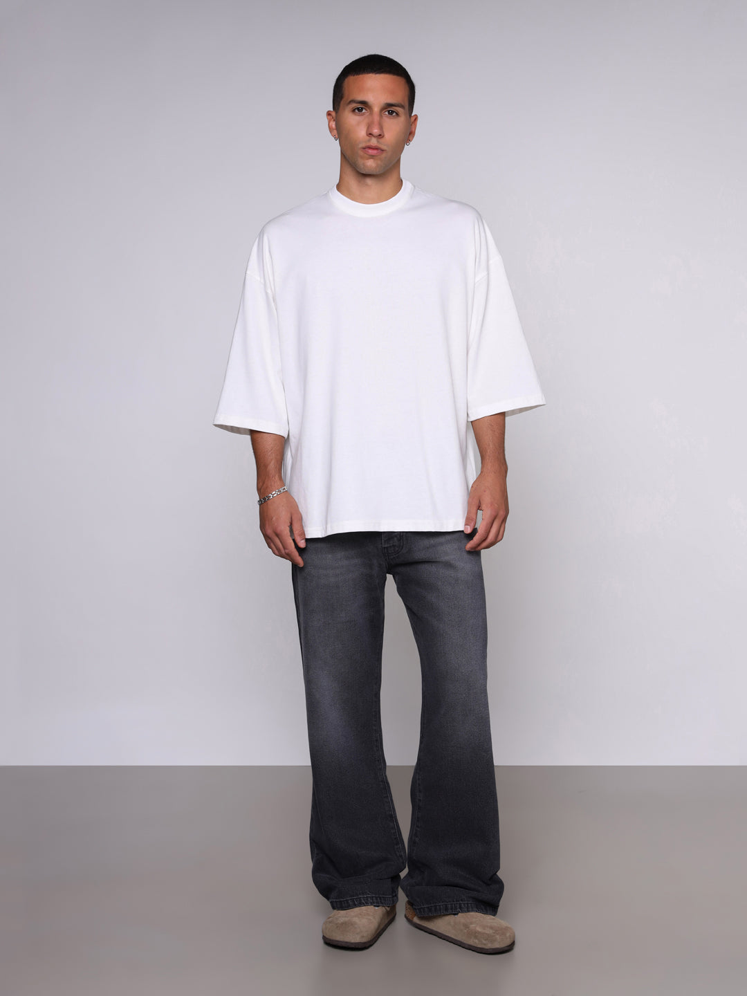 OVERSIZED T-SHIRT