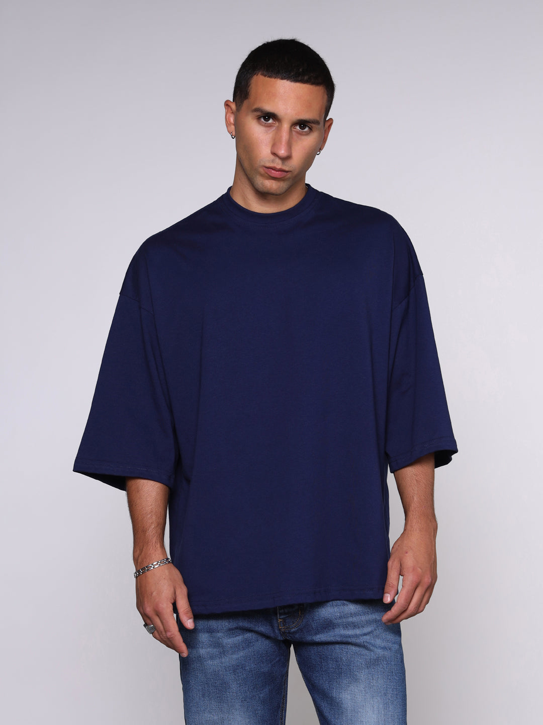 OVERSIZED T-SHIRT