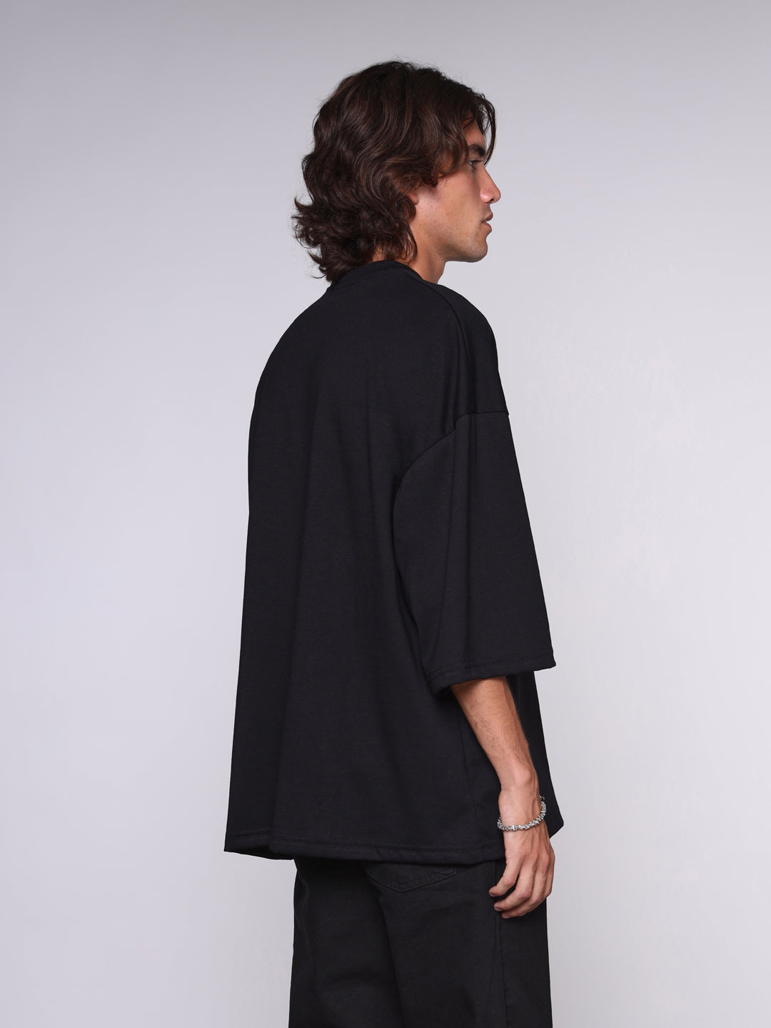 OVERSIZED T-SHIRT