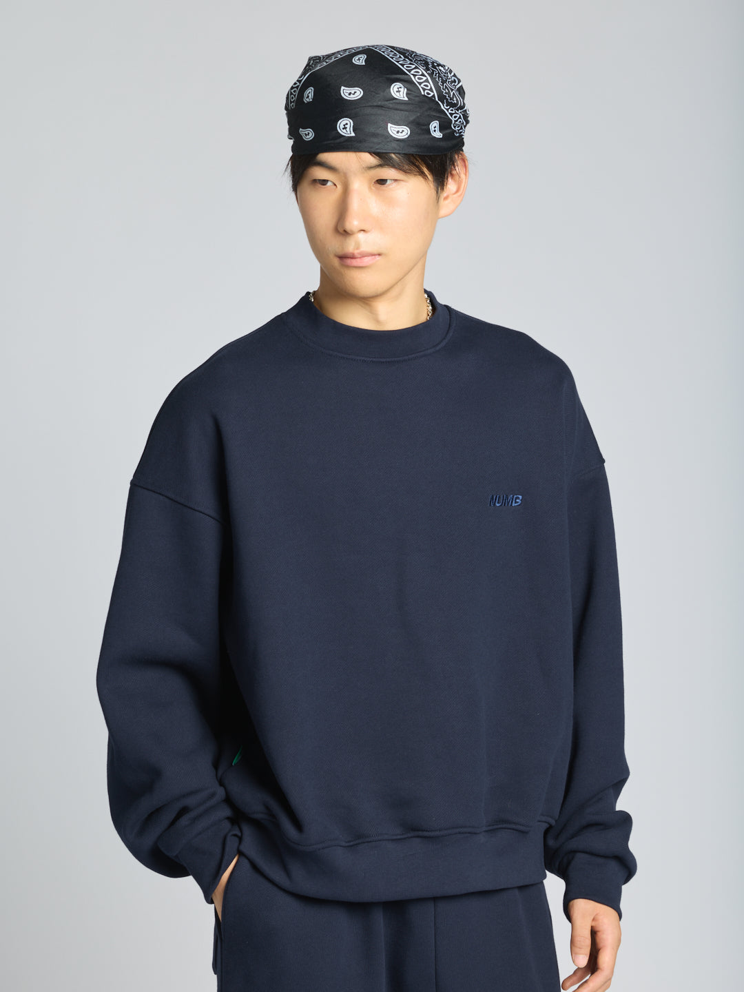 CREWNECK