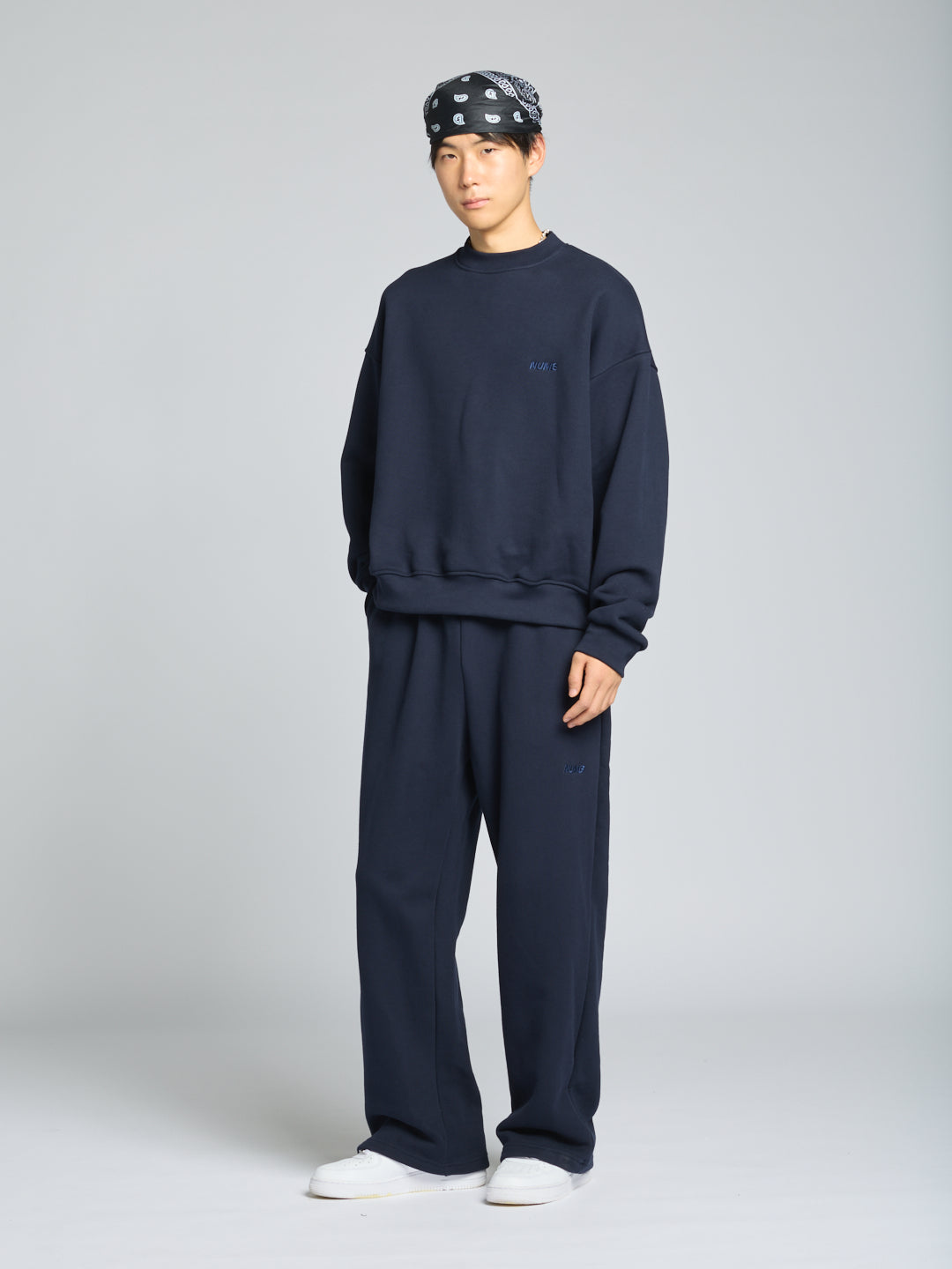 CREWNECK