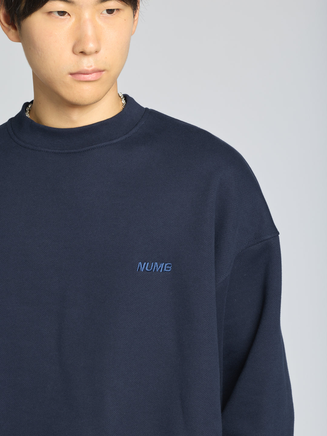 CREWNECK