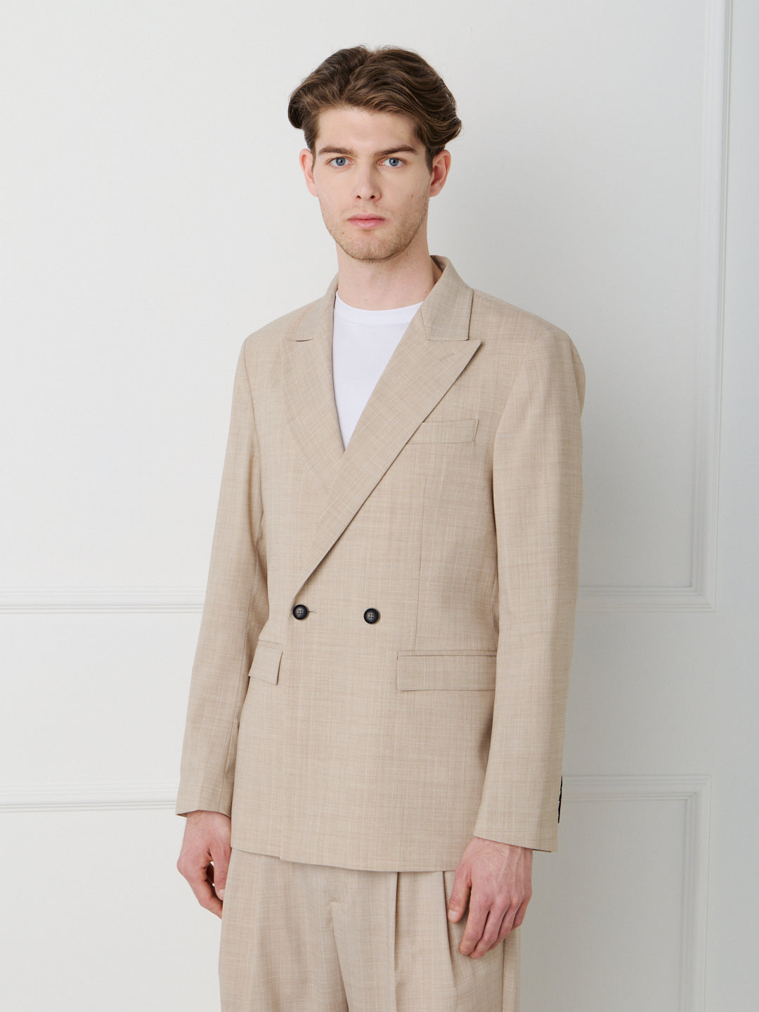 CLASSIC DOUBLE-BREASTED JACKET
