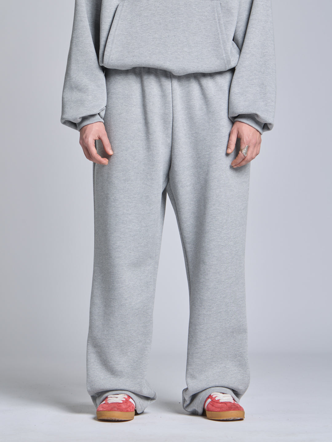 ESSENTIAL SWEATPANTS