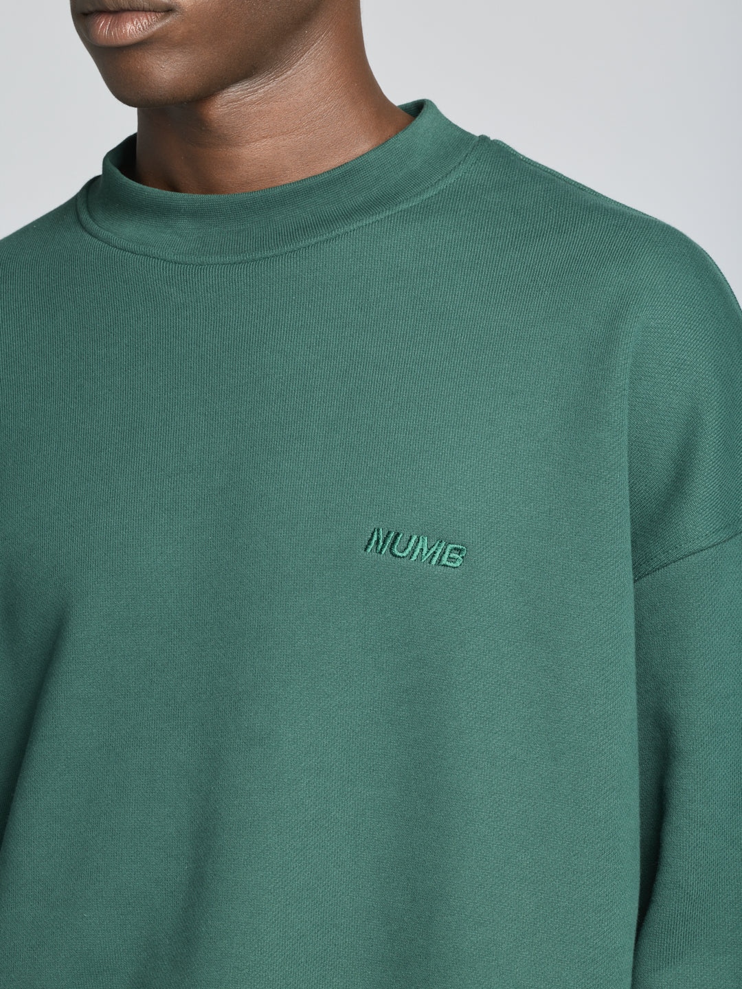 CREWNECK