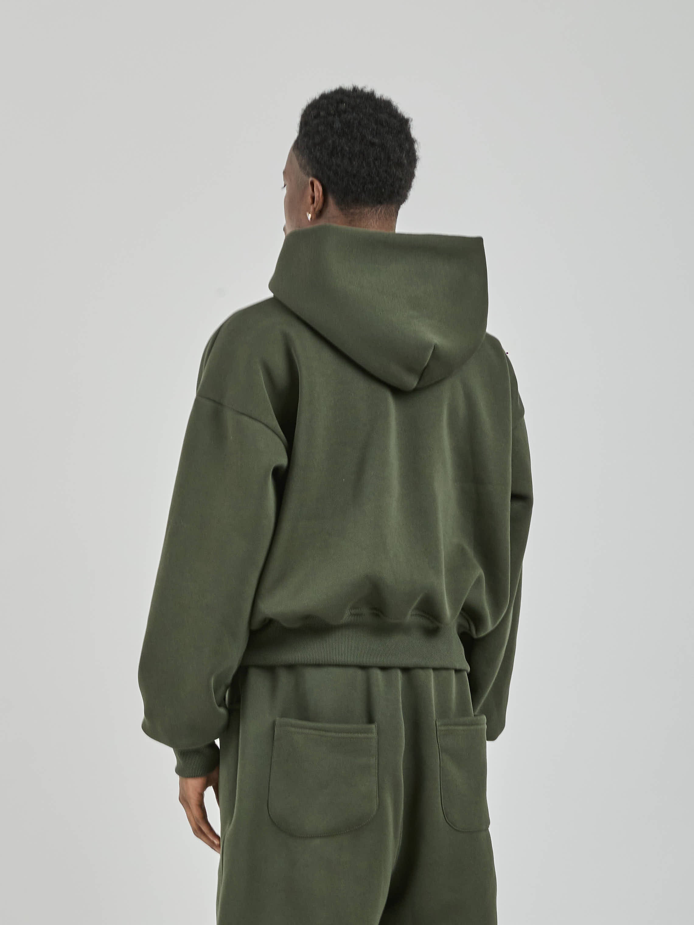 ESSENTIAL HOODIE