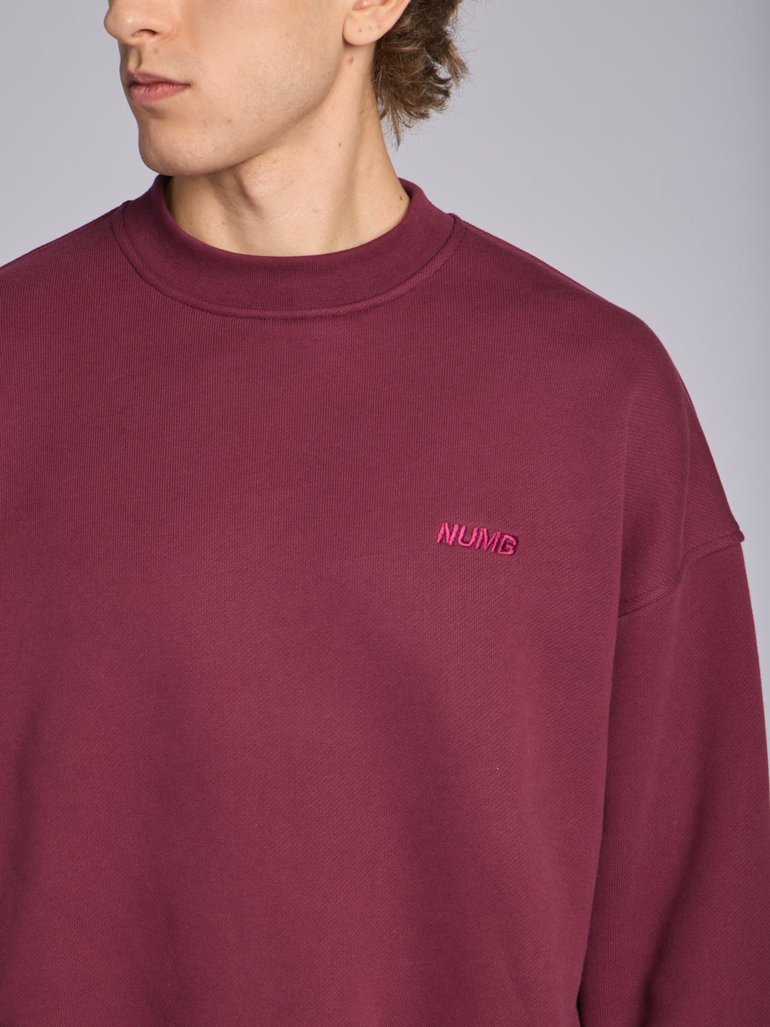 CREWNECK