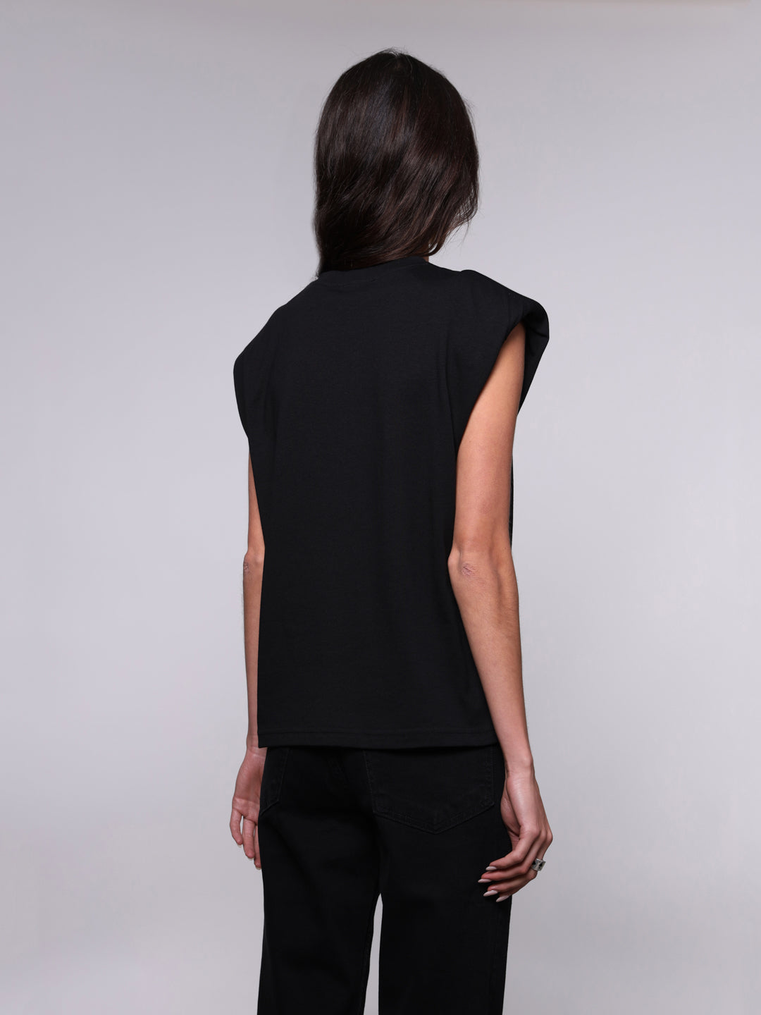 WOMEN'S PADDED SHOULDER SLEEVELESS