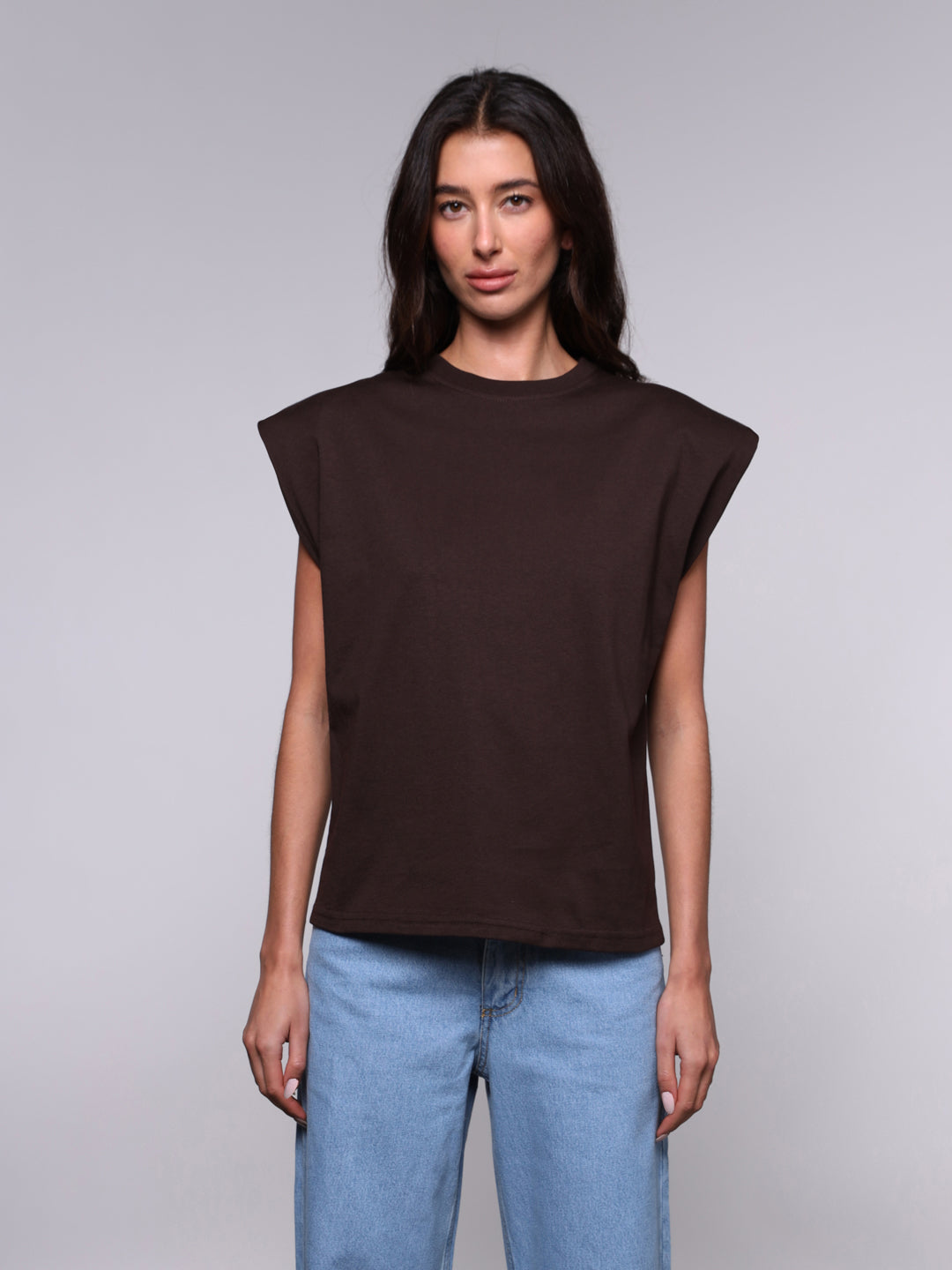 WOMEN'S PADDED SHOULDER SLEEVELESS