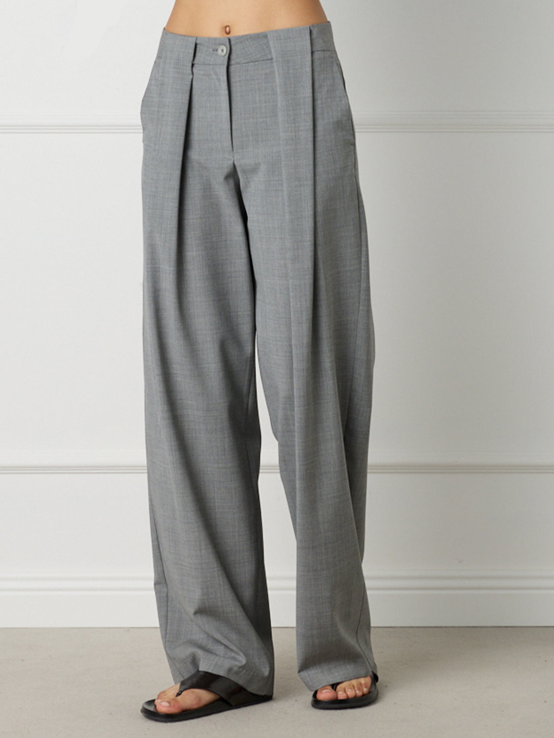 WOMAN SCULPTED TAILORED TROUSERS