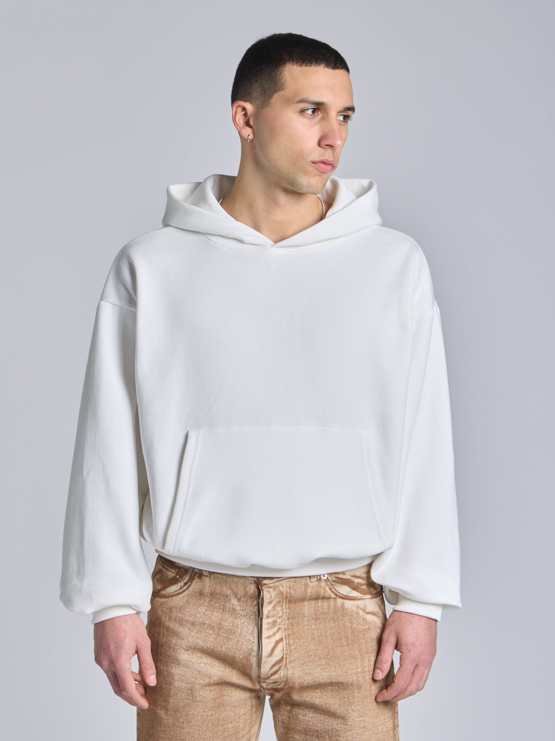 ESSENTIAL HOODIE