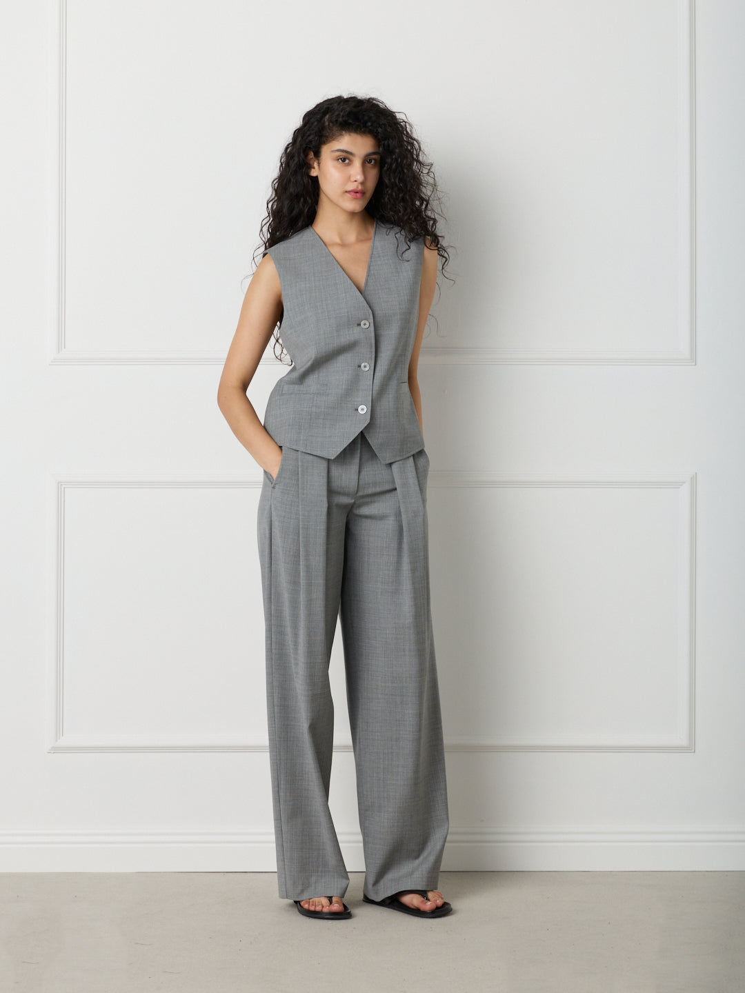 WOMAN SCULPTED TAILORED TROUSERS