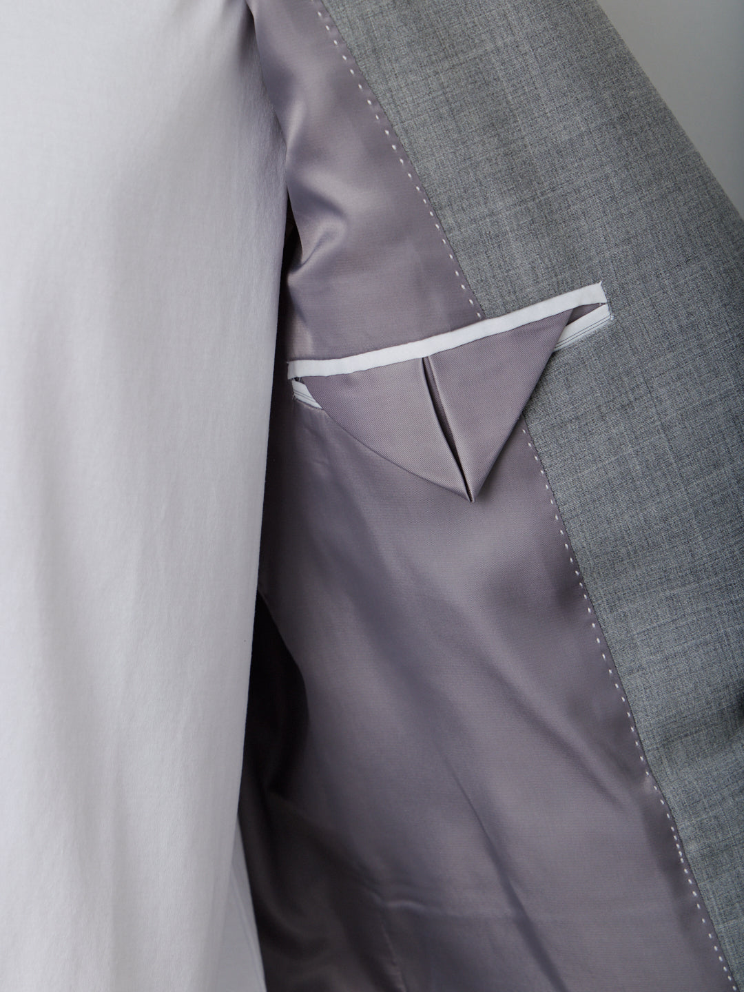 CLASSIC DOUBLE-BREASTED JACKET