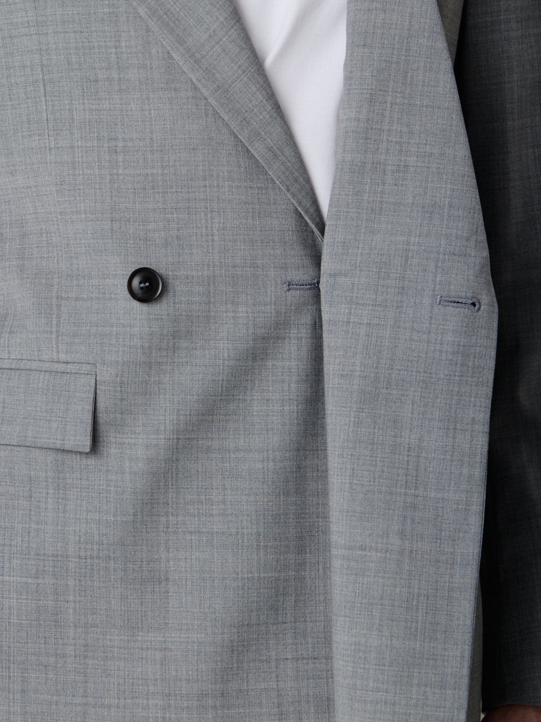CLASSIC DOUBLE-BREASTED JACKET