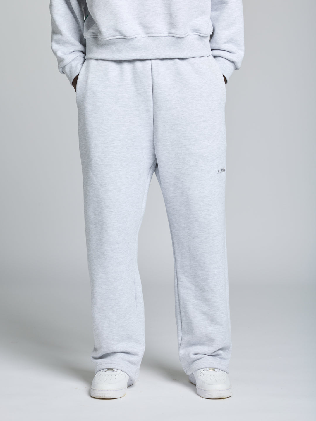 SWEATPANTS
