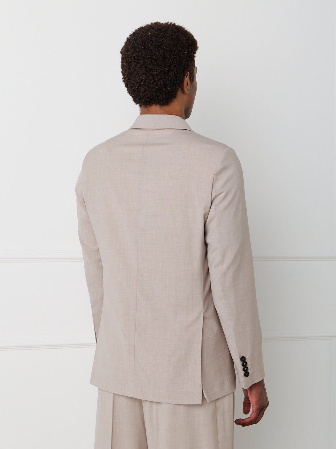 CLASSIC DOUBLE-BREASTED JACKET