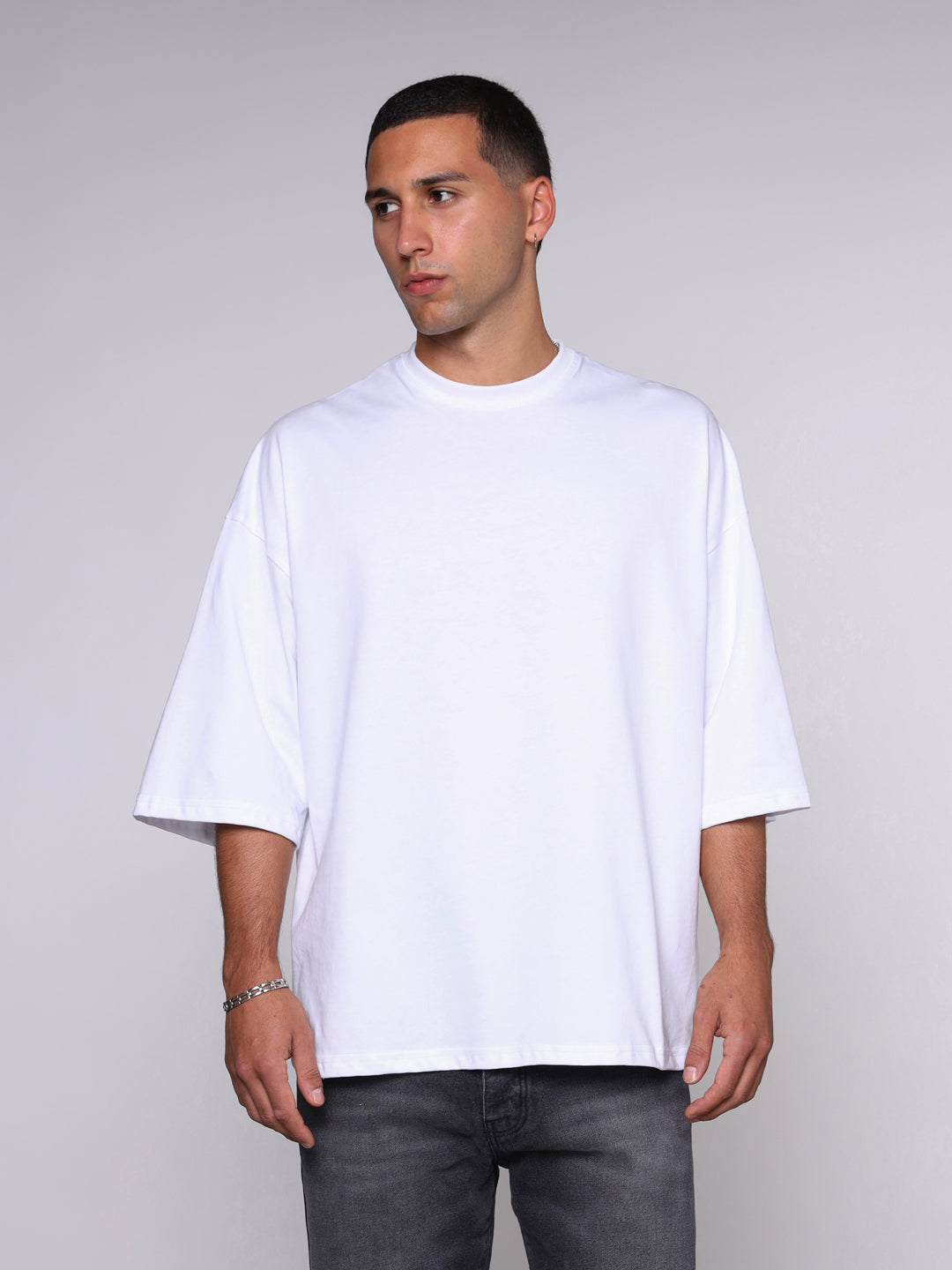 OVERSIZED T-SHIRT