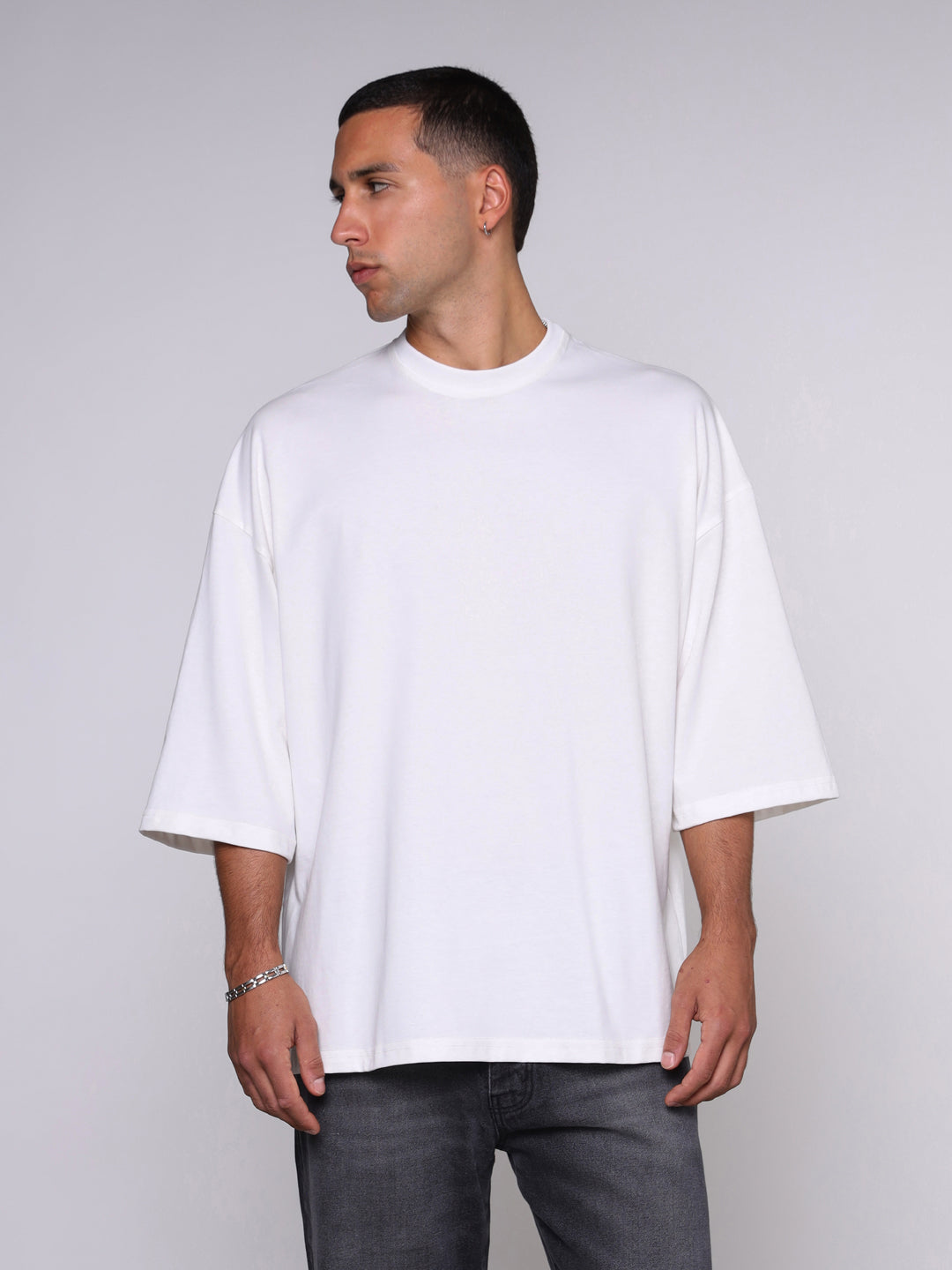 OVERSIZED T-SHIRT