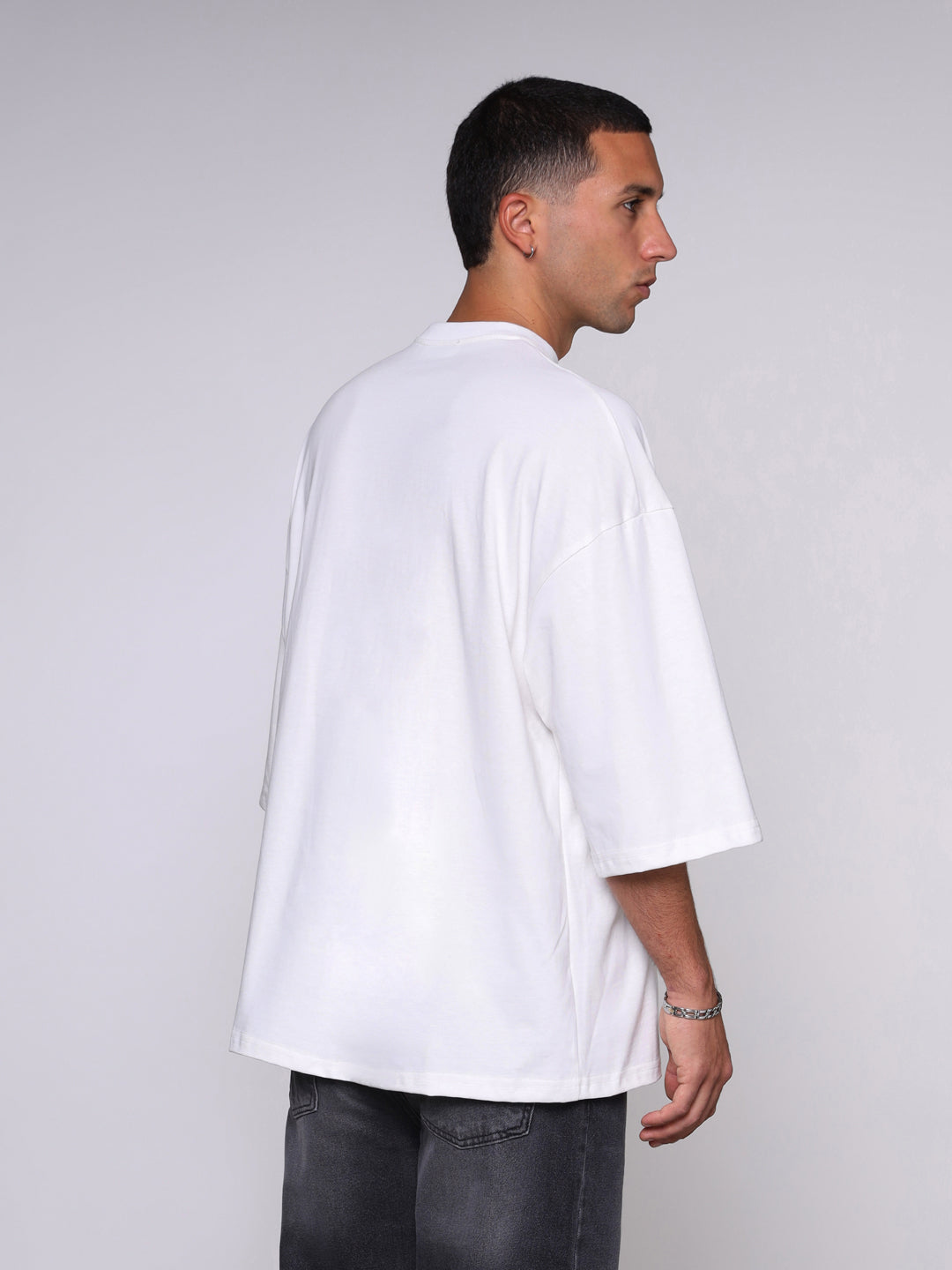 OVERSIZED T-SHIRT
