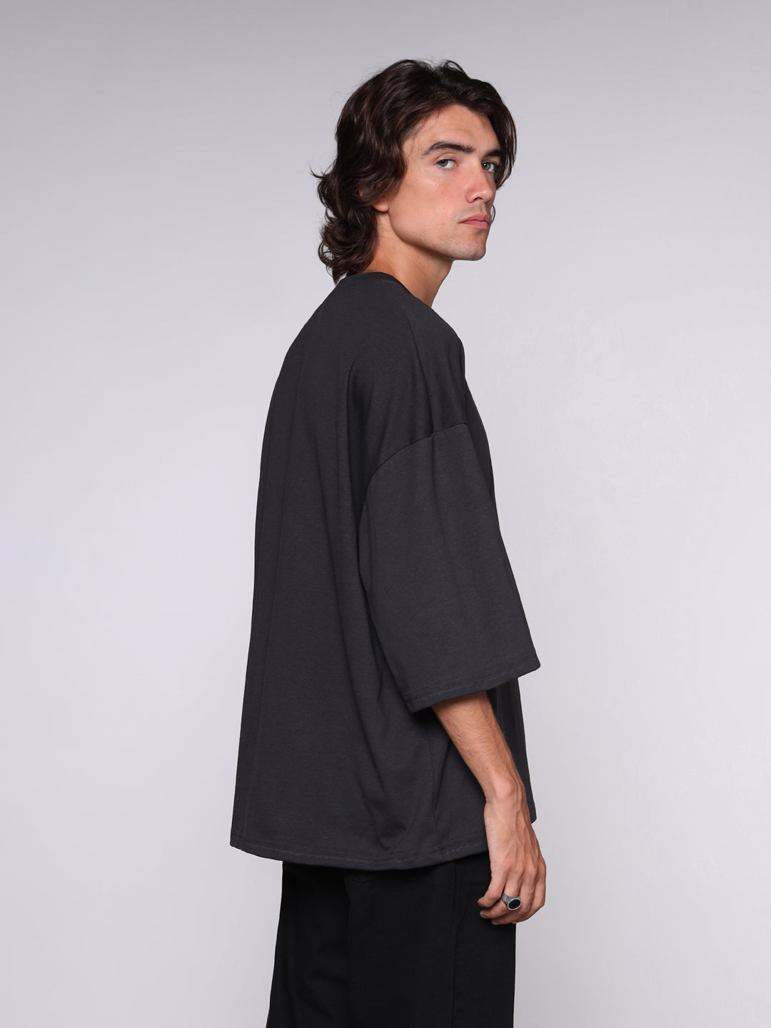 OVERSIZED T-SHIRT