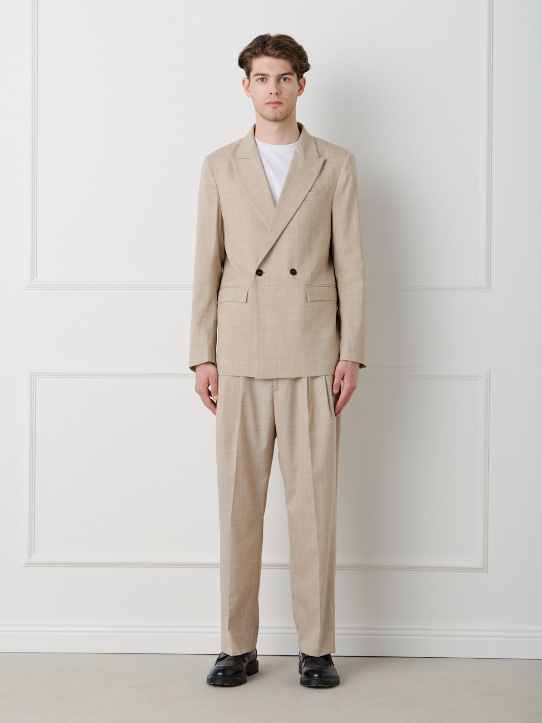 CLASSIC DOUBLE-BREASTED JACKET