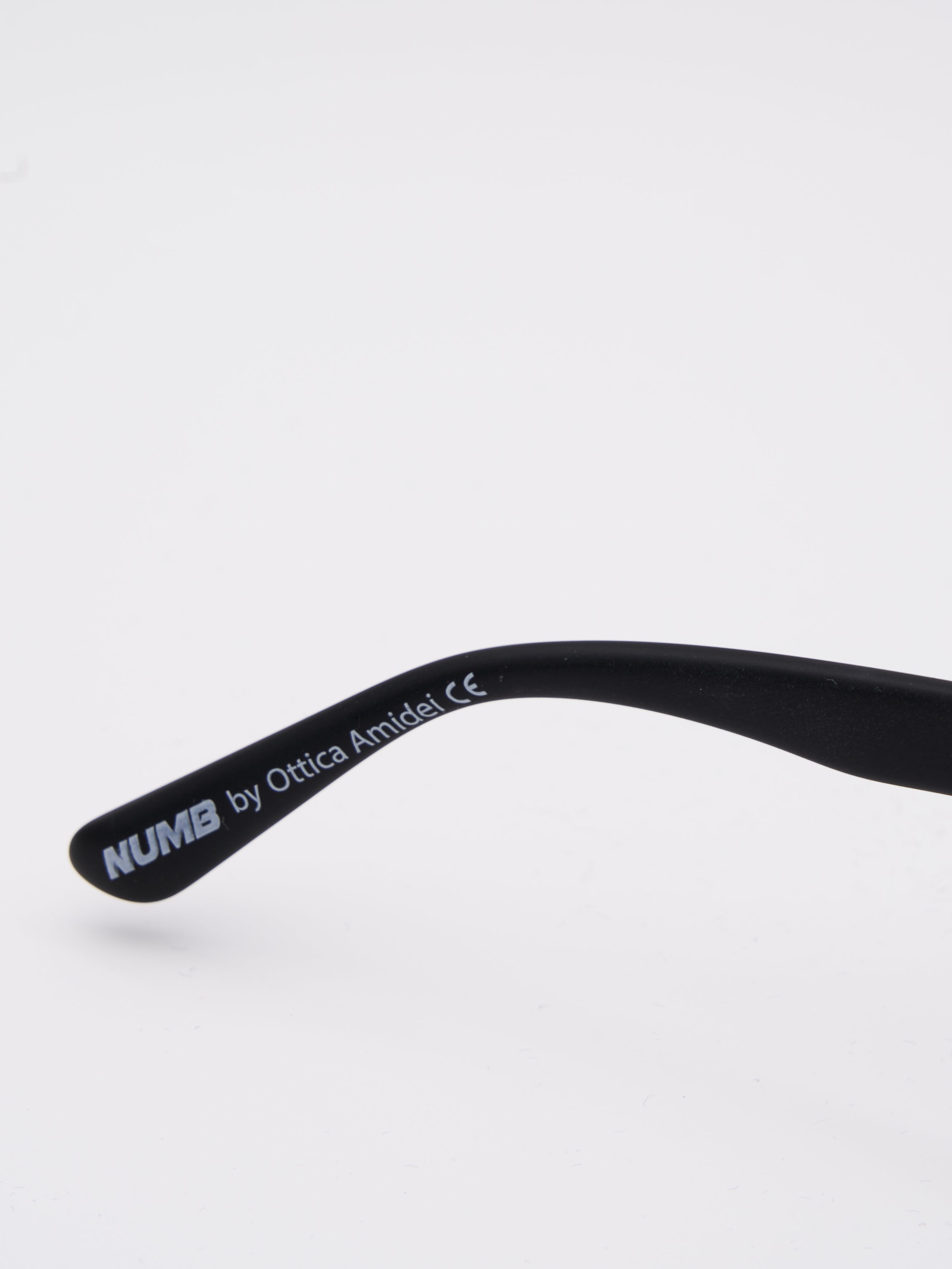 ARCTIC NOIR - SUNGLASSES
