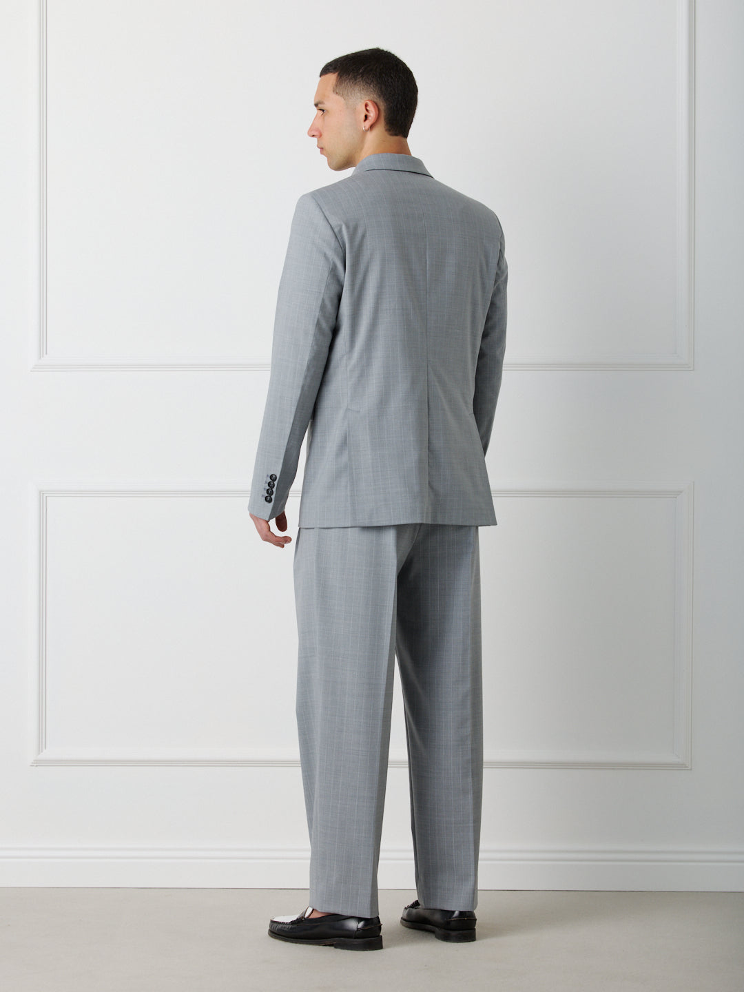 CLASSIC DOUBLE-BREASTED JACKET