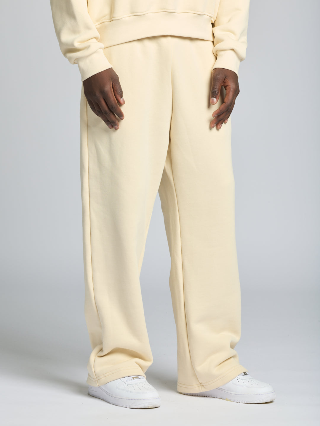 SWEATPANTS