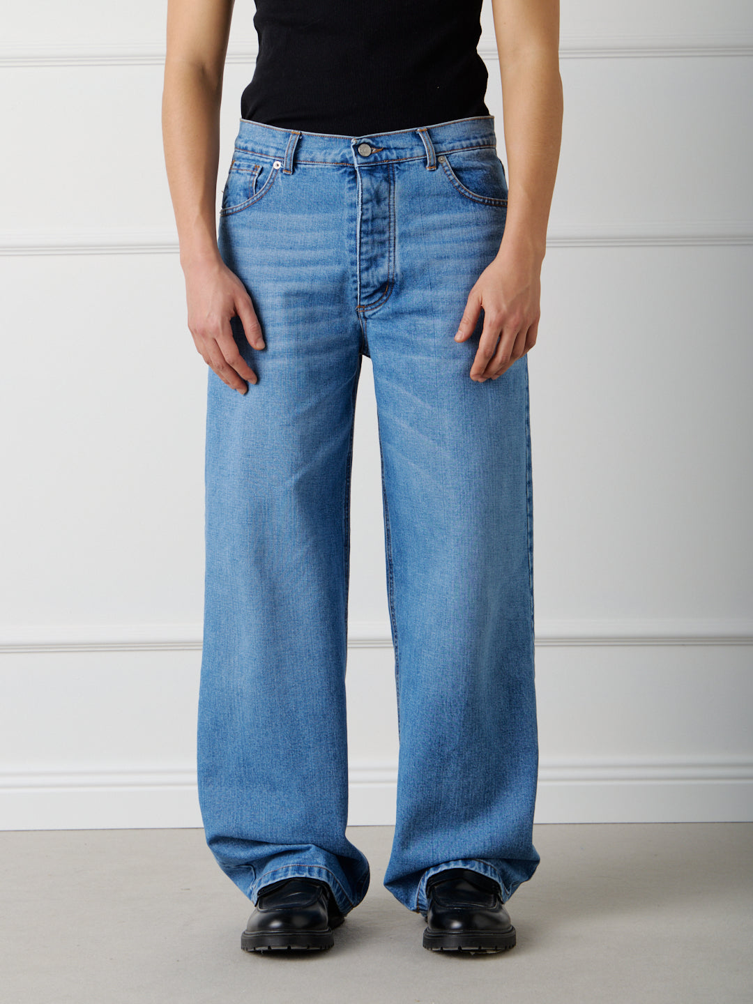 SUPER BAGGY DENIM
