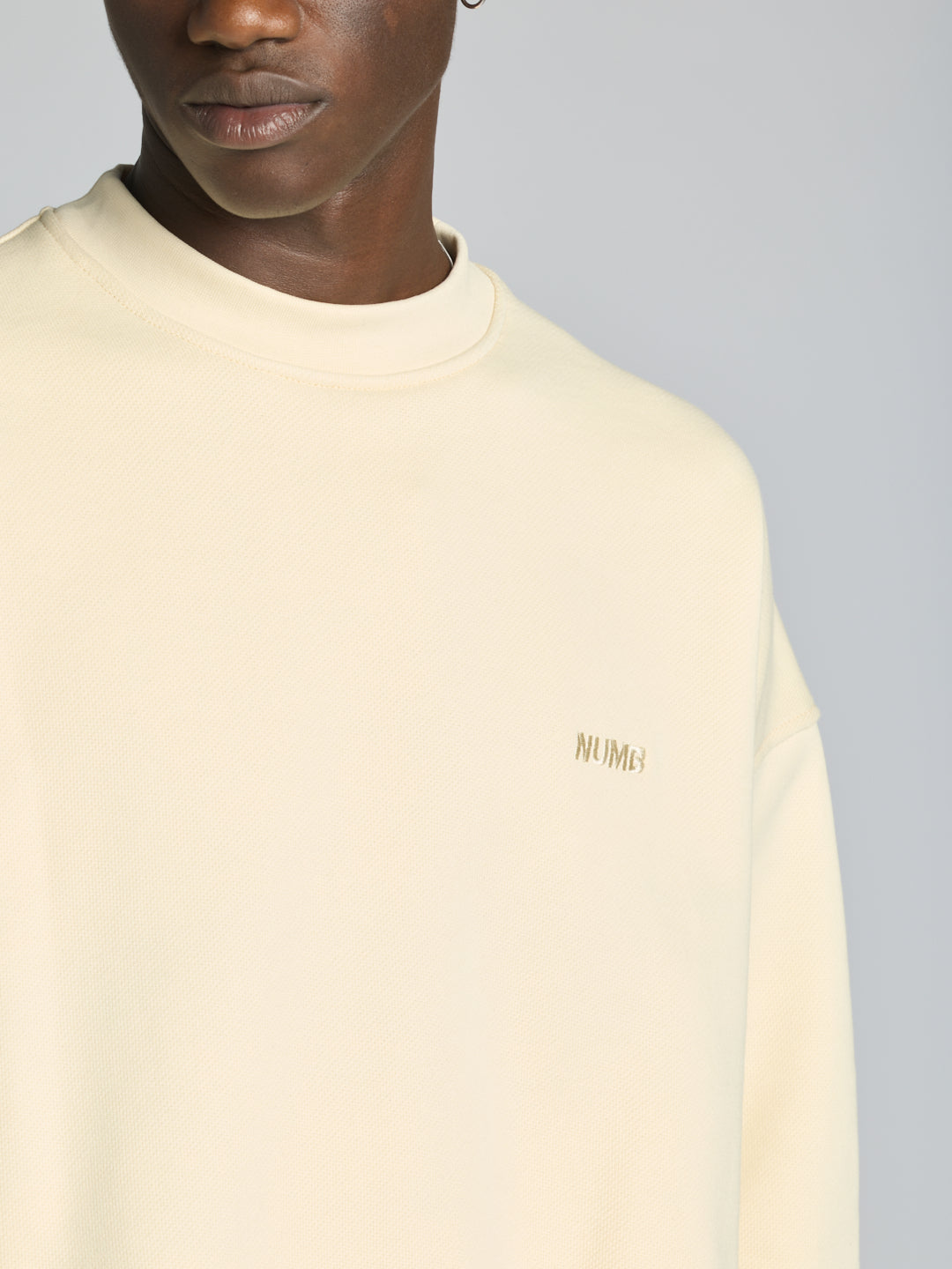 CREWNECK