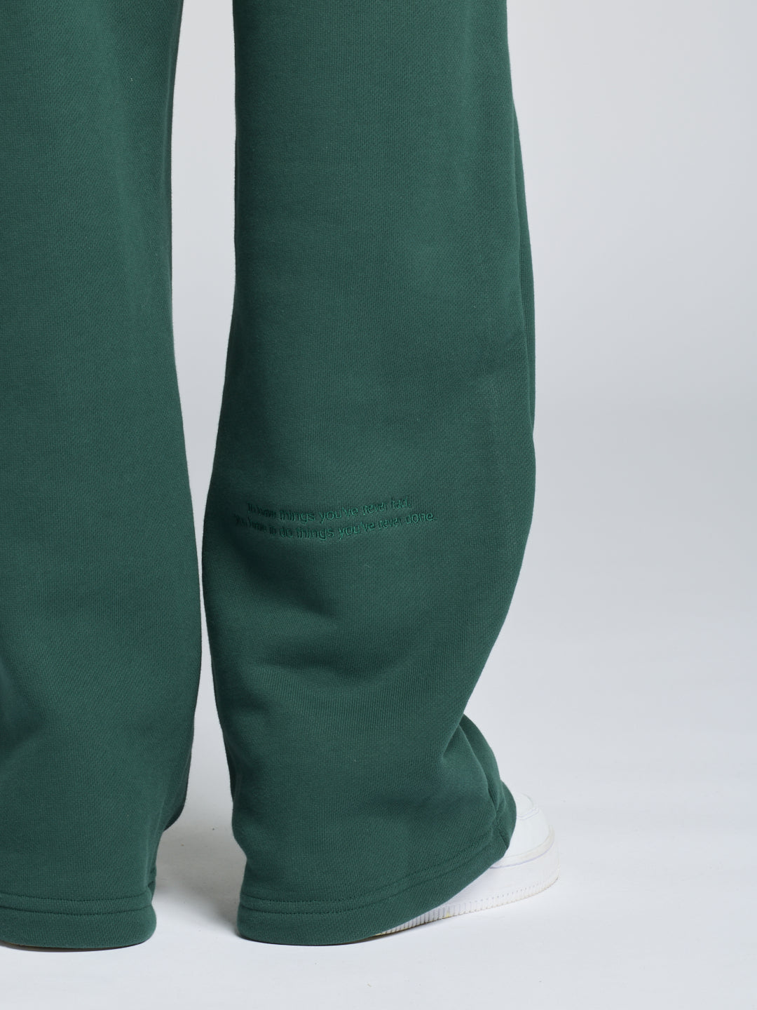 SWEATPANTS