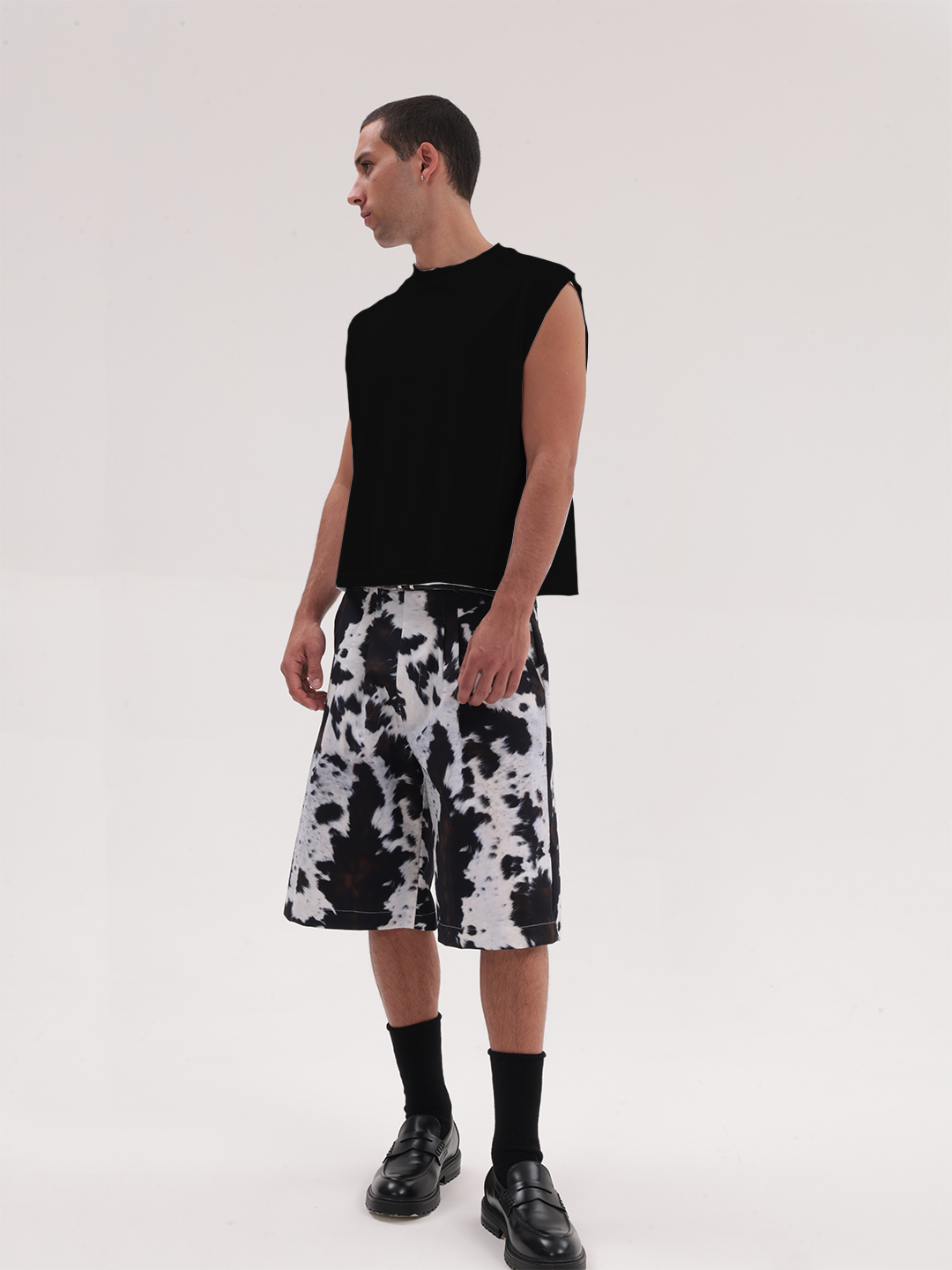 SLEEVELESS