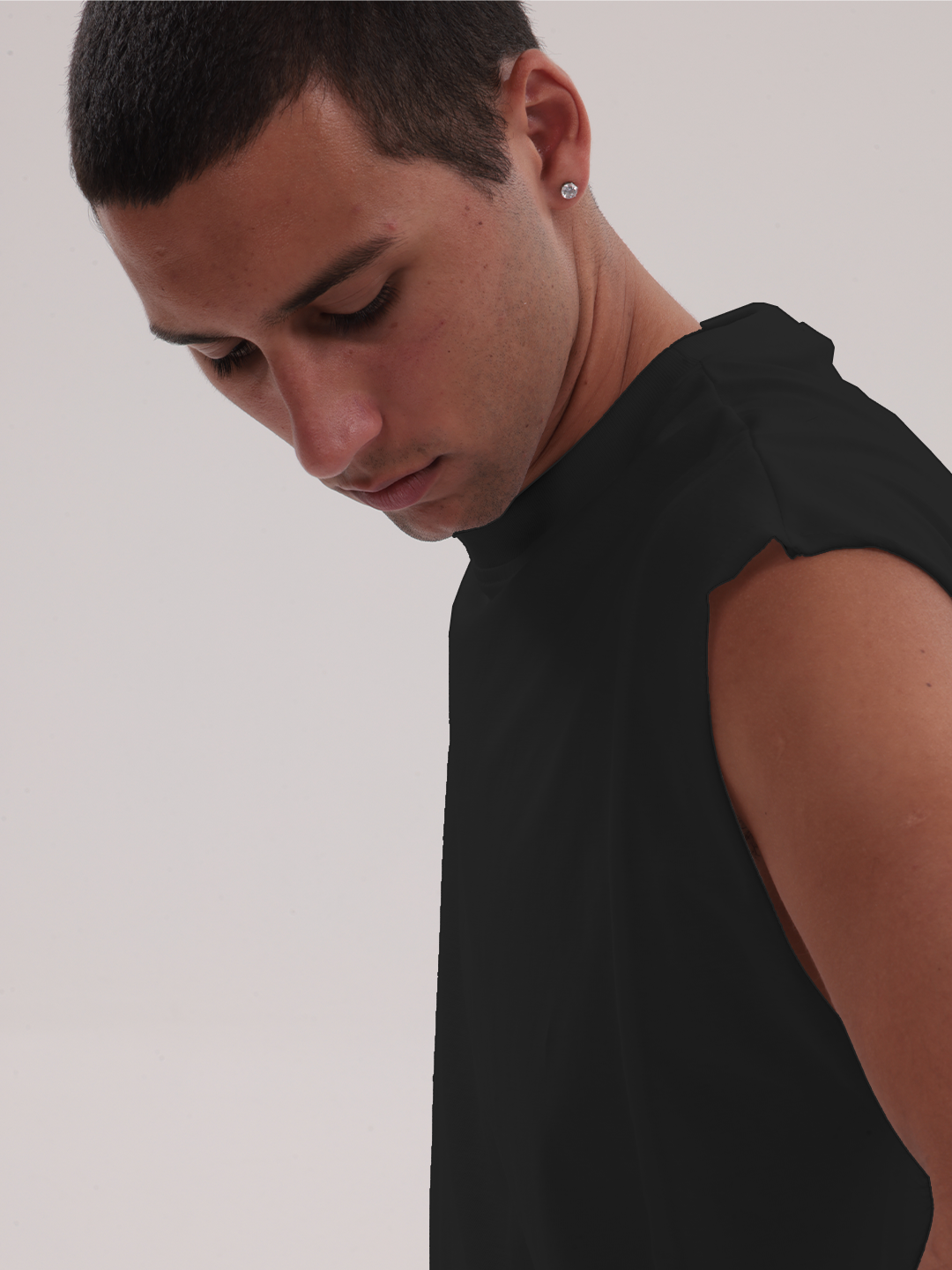 SLEEVELESS