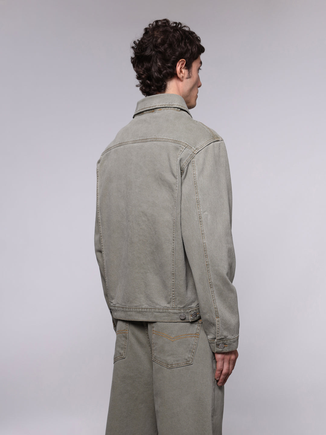 uomo |