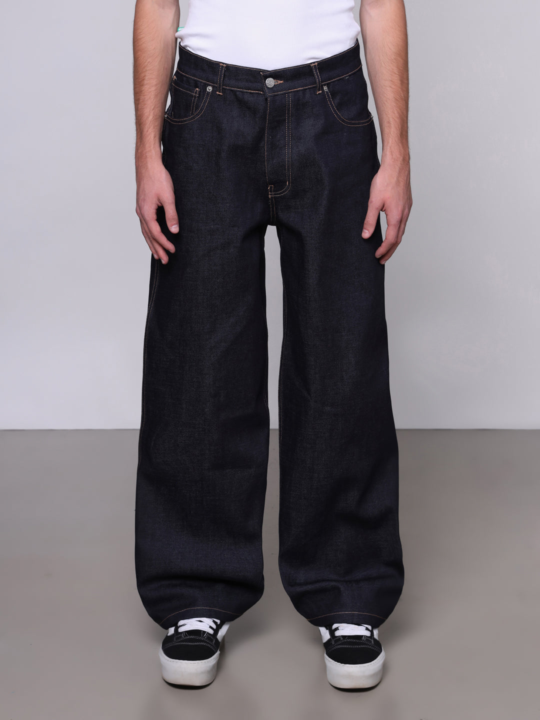 SUPER BAGGY DENIM